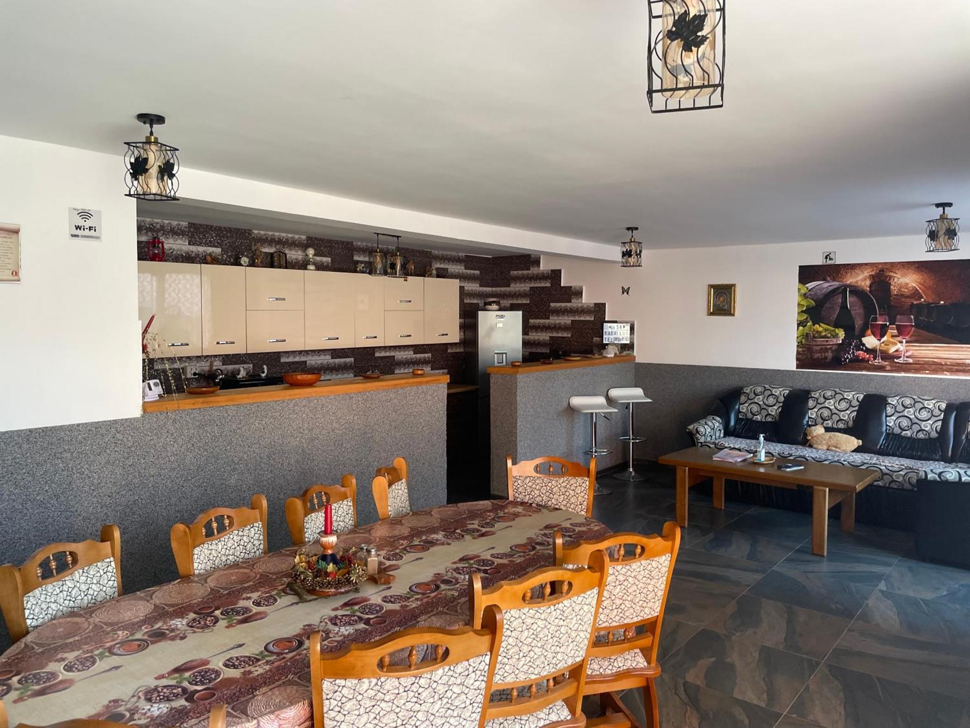 Casa Raraului Villa คัมพูลุง โมลโดเวเนสค์ ภายนอก รูปภาพ
